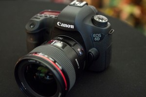 Canon's 6D included Wi-Fi functionality, but the app was so bad the company might as well not have bothered. 