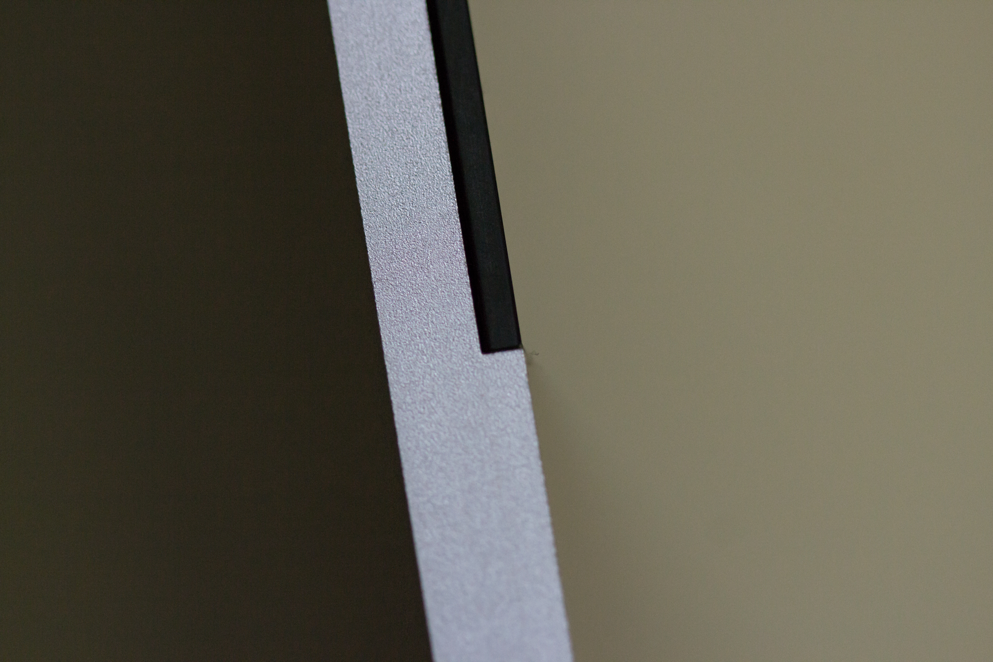 2012 iMac edge close-up