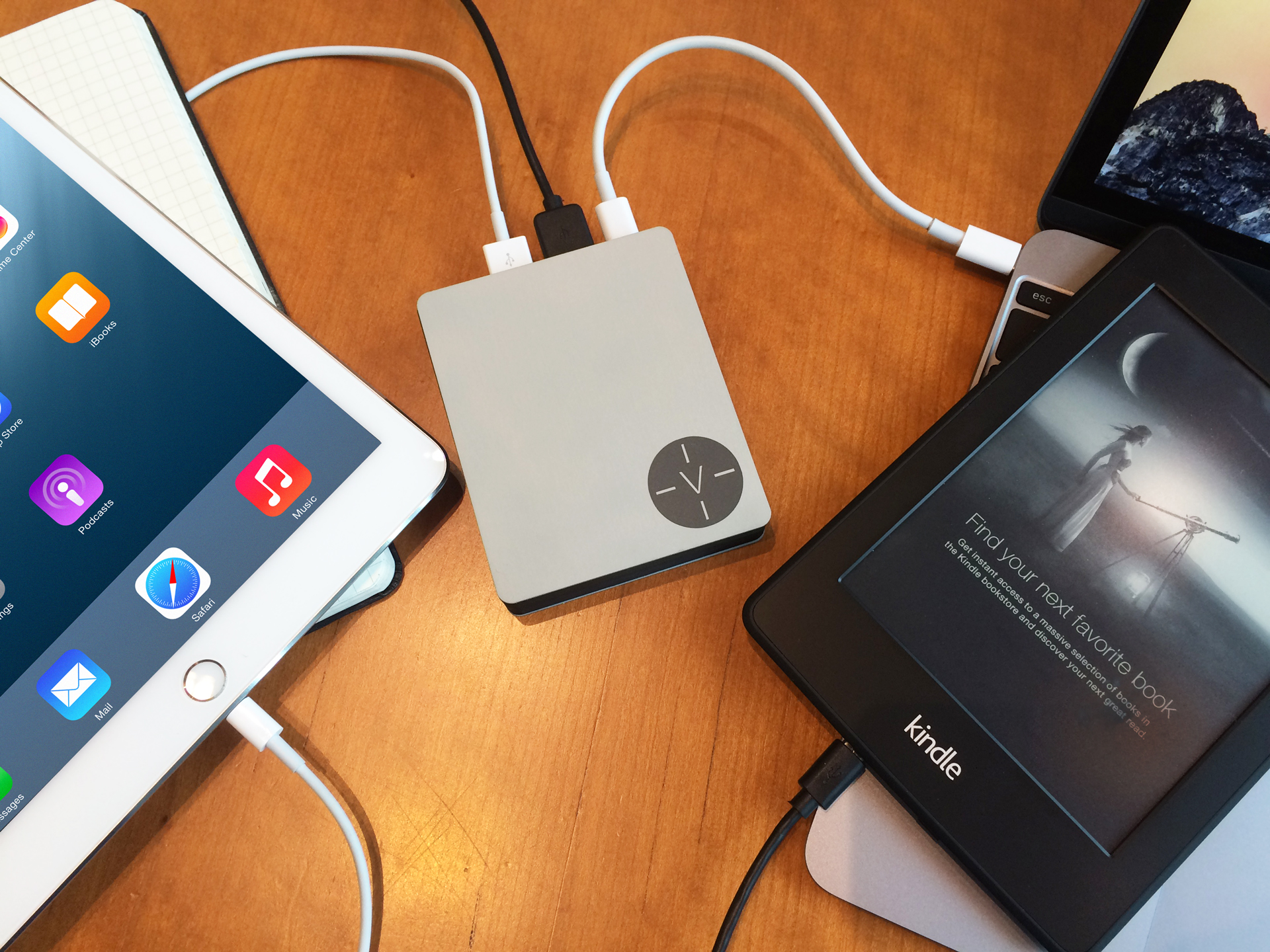 Charging-macbook-ipad-kindle