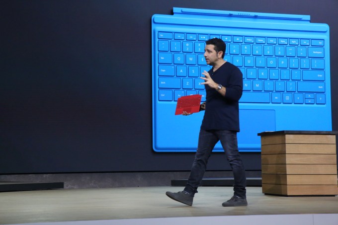 Microsoft Surface Pro 4 Touch Cover Onstage