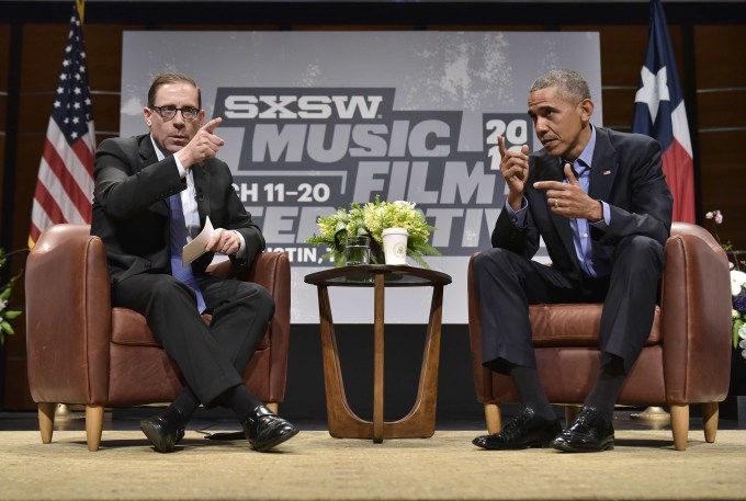 US President Barack Obama speaks during a South by Southwest Interactive with Texas Tribune editor Evan Smith (L) at the Long Center for Performing Arts in Austin, Texas on March 11, 2016. / AFP / MANDEL NGAN