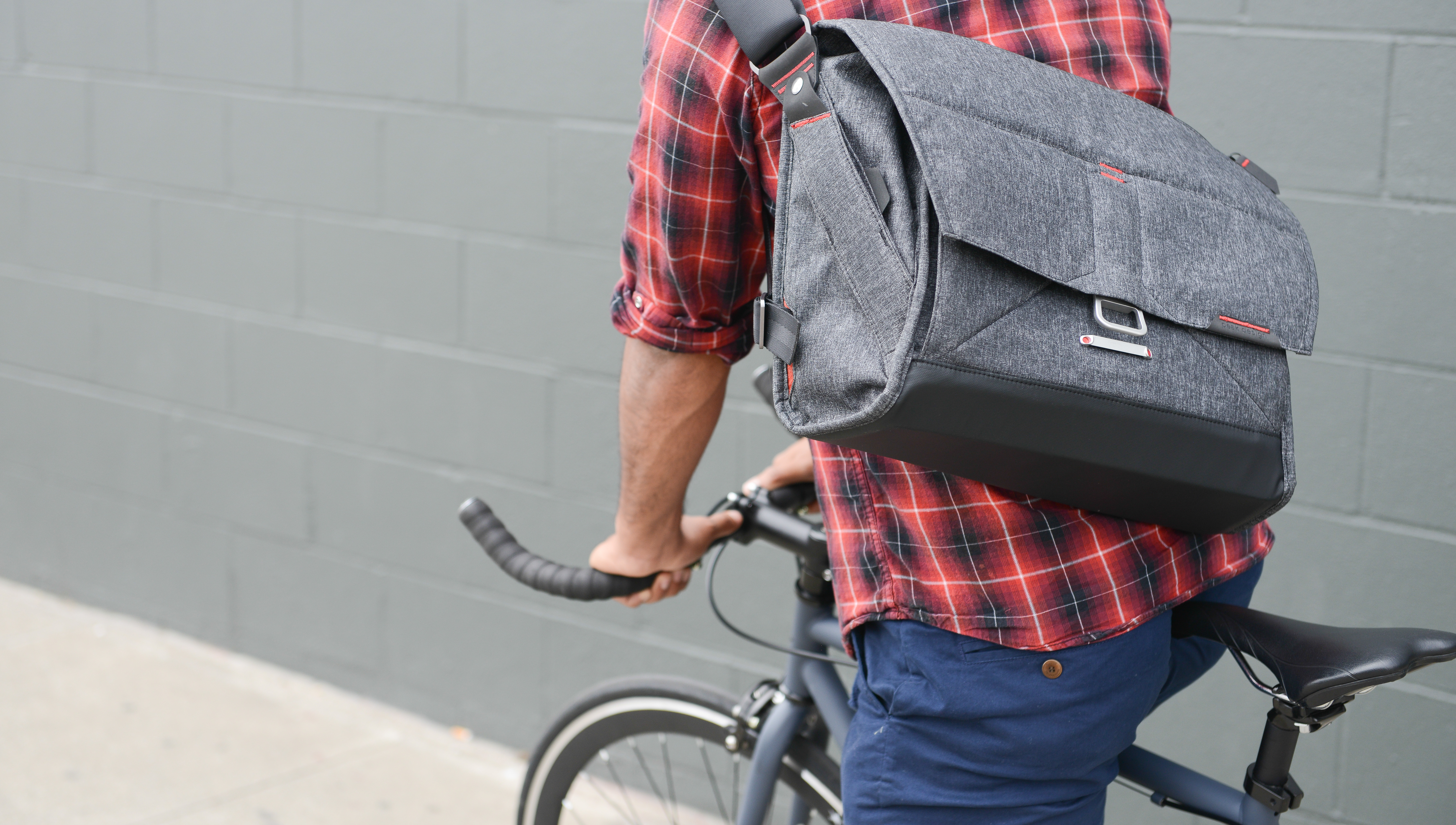 Ugh, hipsters. I mean, cool bag, bro. I mean, this was the Kickstarter campaign that smashed all of Peak Design's previous records, collecting nearly $5m from more than 17,000 backers.