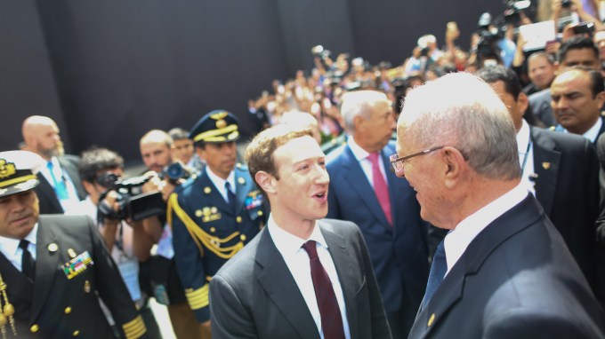 LIMA, PERU - NOVEMBER 19: Chief Executive Officer of Facebook, Mark Zuckerberg (R 2) attends the APEC CEO Summit, part of the broader Asia-Pacific Economic Cooperation (APEC) Summit in Lima, Peru on November 19, 2016. Peru's President Pedro Pablo Kuczynski opened the summit of Asia-Pacific leaders on November 18 urging them to robustly defend free trade against protectionist trends in the United States and Europe. (Photo by Sebastian Castaneda/Anadolu Agency/Getty Images)