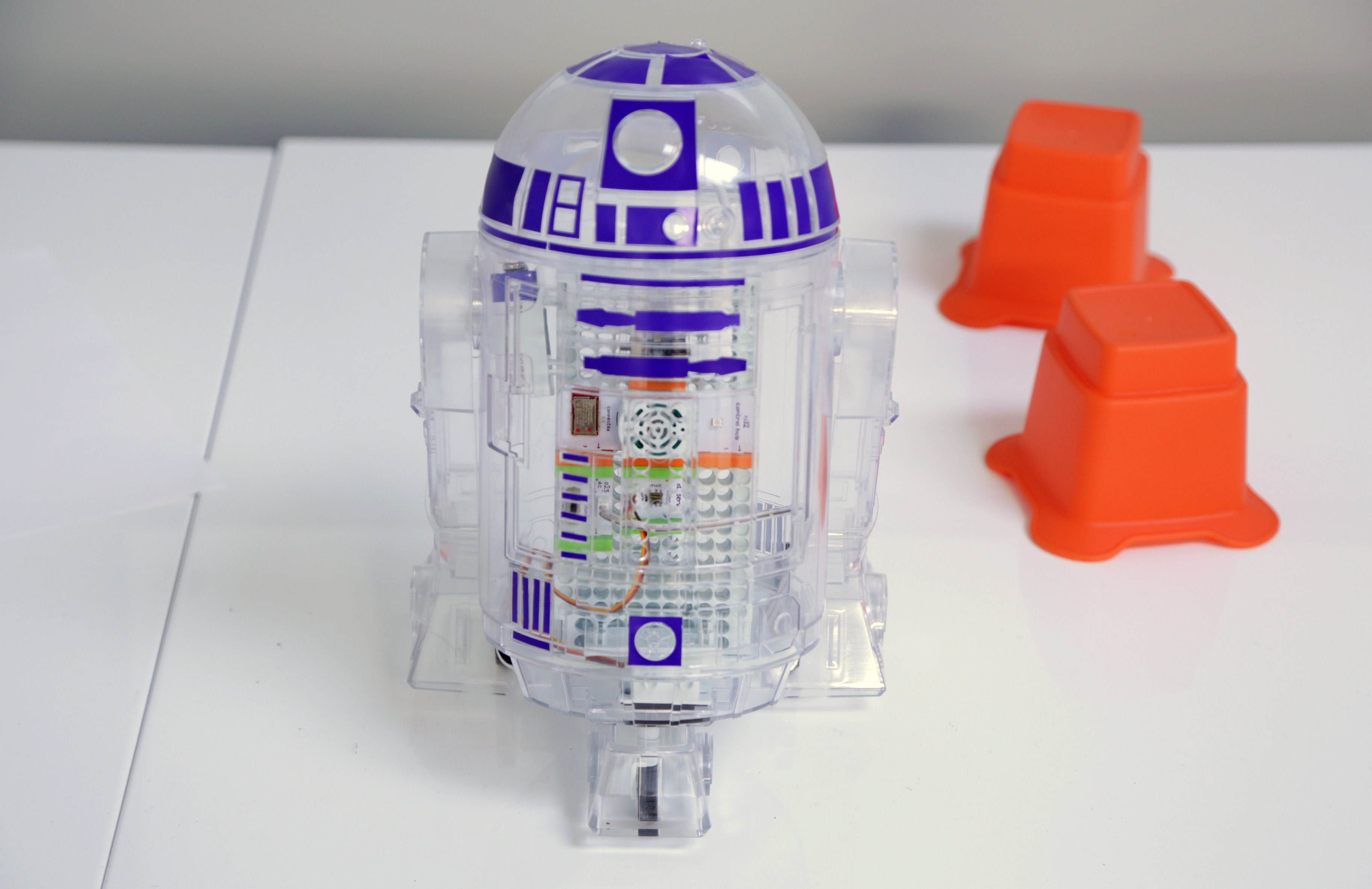 r2d2 droid inventor kit